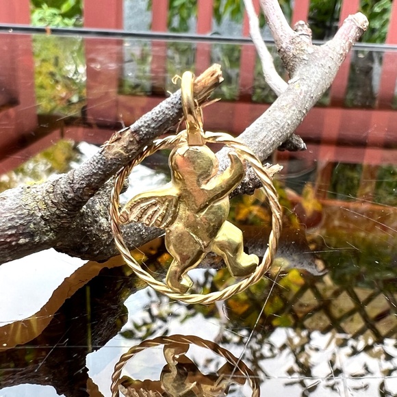 Heirloom Quality 14K Yellow Gold Guardian Angel Cherub Pendant , Handmade Luxury - Picture 4 of 9